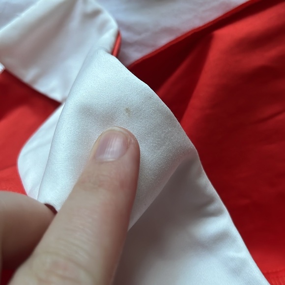 Delia’s dress - Picture 4 of 4